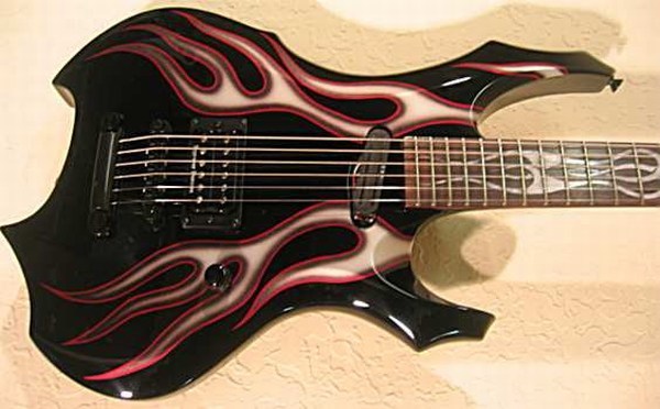 ESP-Flame-Baritone-Guitar.jpg (600x372 -- 57157 bytes)