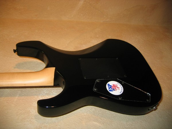 ESP-Kirk-Hammett-KH-2-Guitar-Rear.JPG (600x450 -- 45345 bytes)