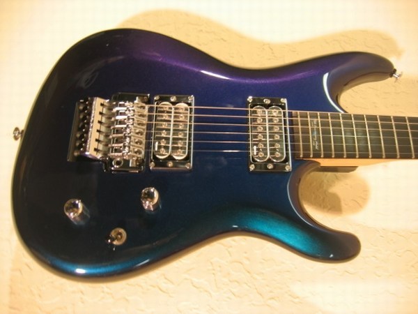 Ibanez-Joe-Satriani-90th-Anniversary-Guitar.jpg (600x450 -- 0 bytes)